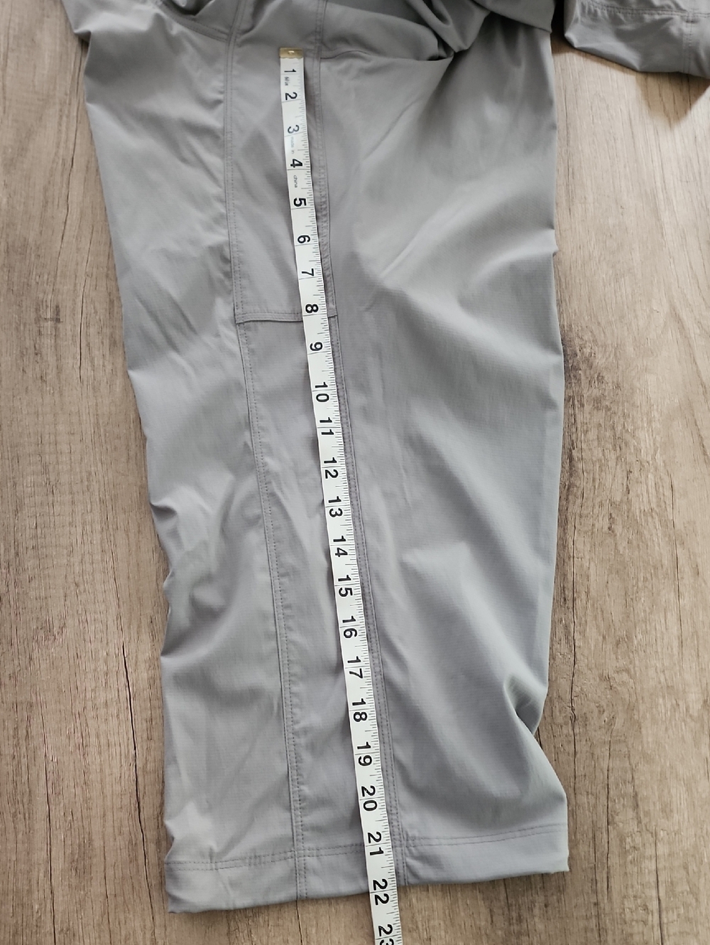 L.L.Bean Hiking Capri Pants Gray Belted Stretch Cargo Outdoor Women’s Large - Picture 6 of 6